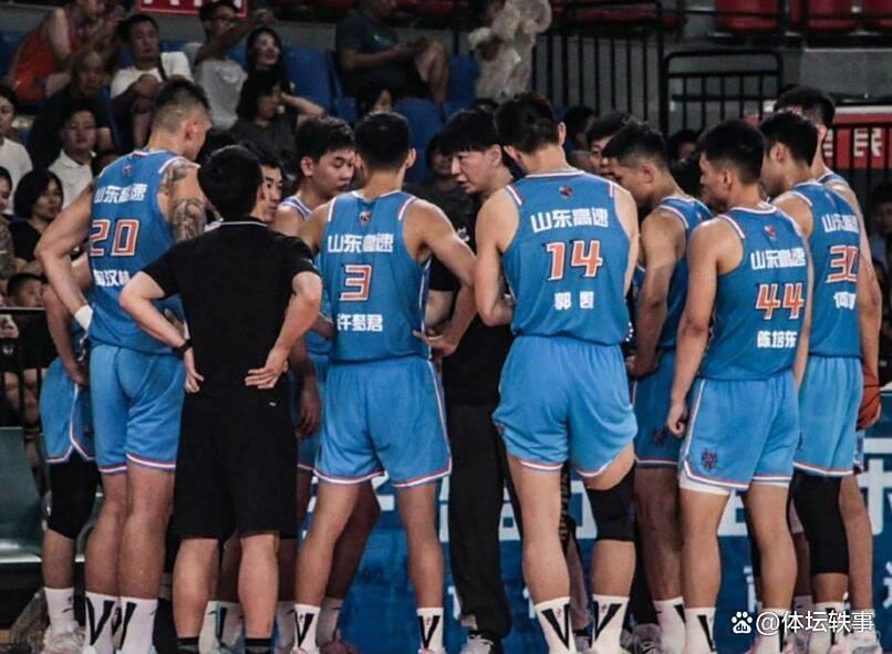 鲜明对比的, 东旧将的漂