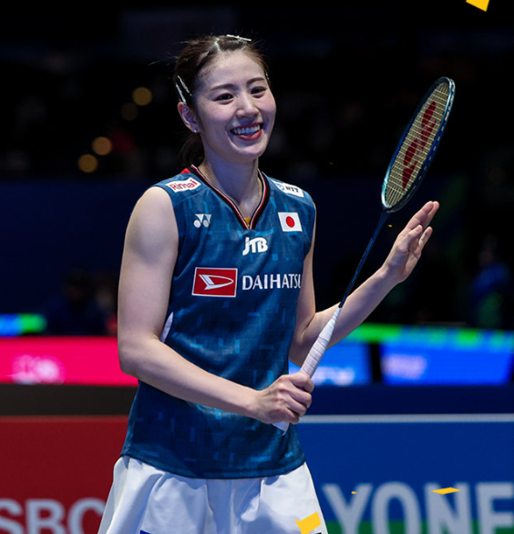 泓阳并肩出, 韩悦, 目标直指包