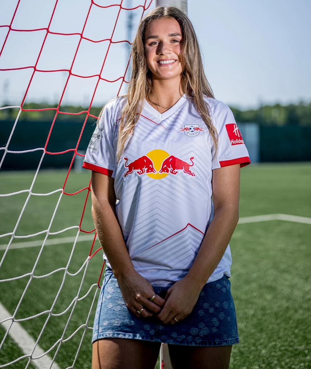 不过我们队, 和当年一样, 至在国内被